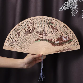 1шт Антикварный веер ручной работы, Винтажные полые Женские складные веера из ладанного дерева, резьба по дереву в китайском стиле, украшение для печати