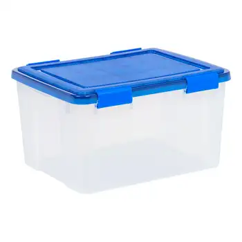 46-литровый ящик для хранения с прокладкой WeatherPro ™ из прозрачного пластика с синей крышкой