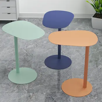 Скандинавский современный минималистичный стиль, железные вставки, журнальный столик, светильник, роскошный маленький столик, креативный диван, приставной столик